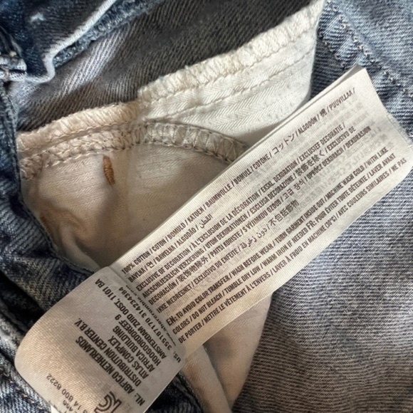 Hollister High Rise Vintage Straight Jeans - Picture 11 of 12